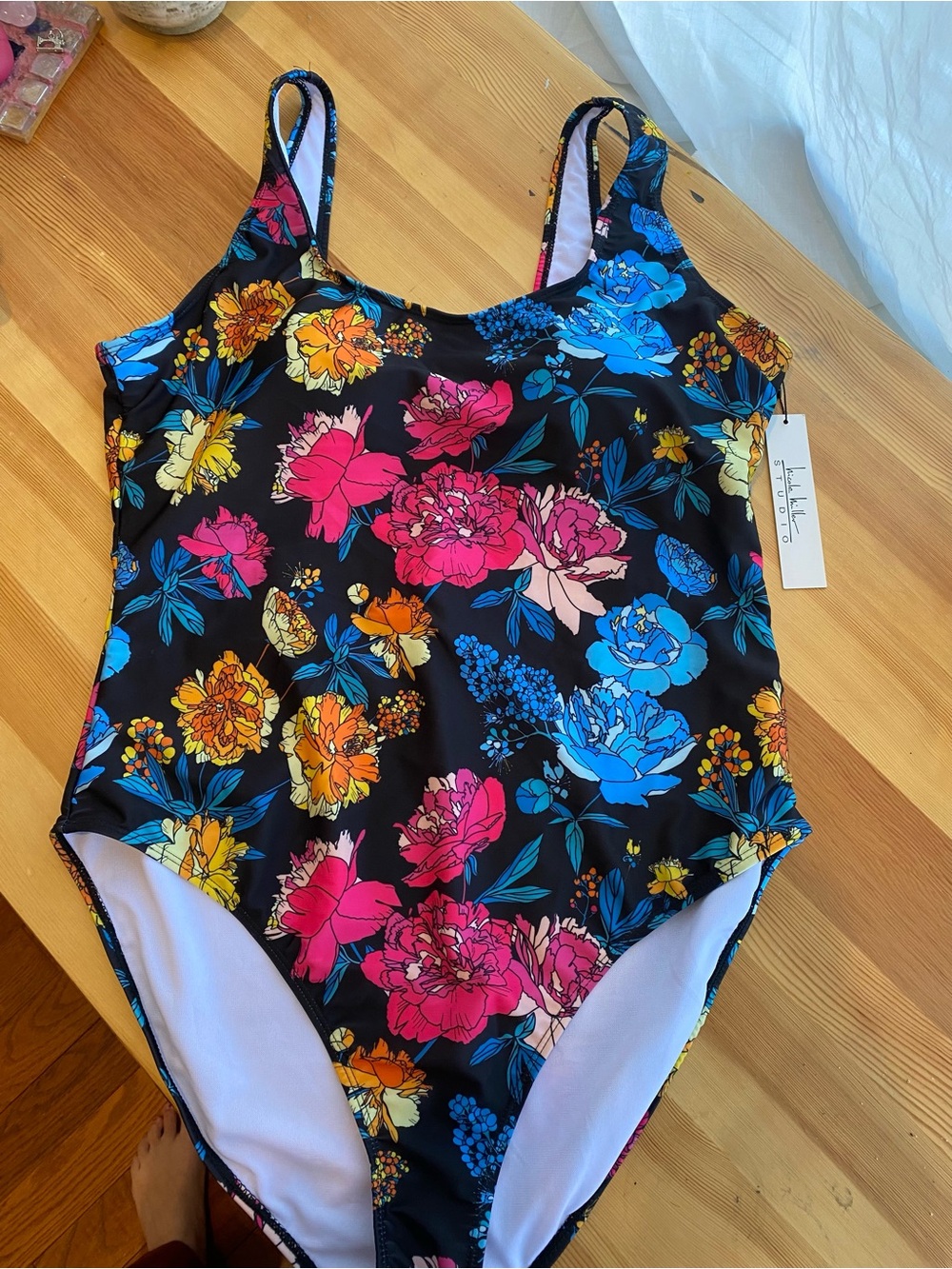 Nichole Miller NWT Floral Print One-Piece Swimsuit Shelf Bra and Cups 3x